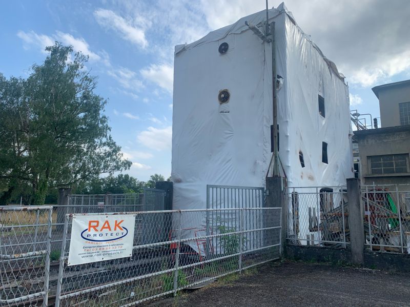 Sablage et remise en peinture — Centrale hydroélectrique